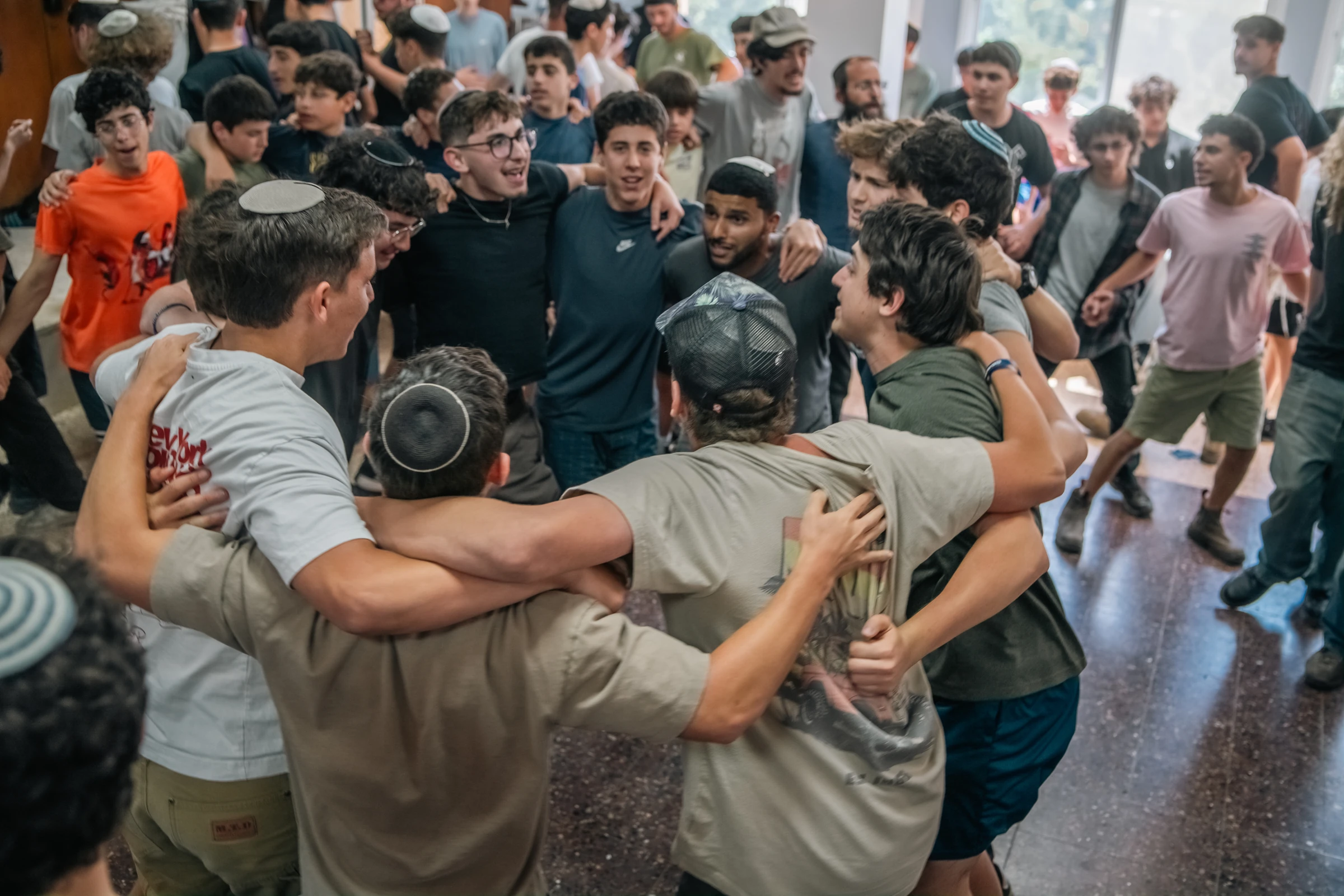 תלמידי הכפר בפעילות משותפת